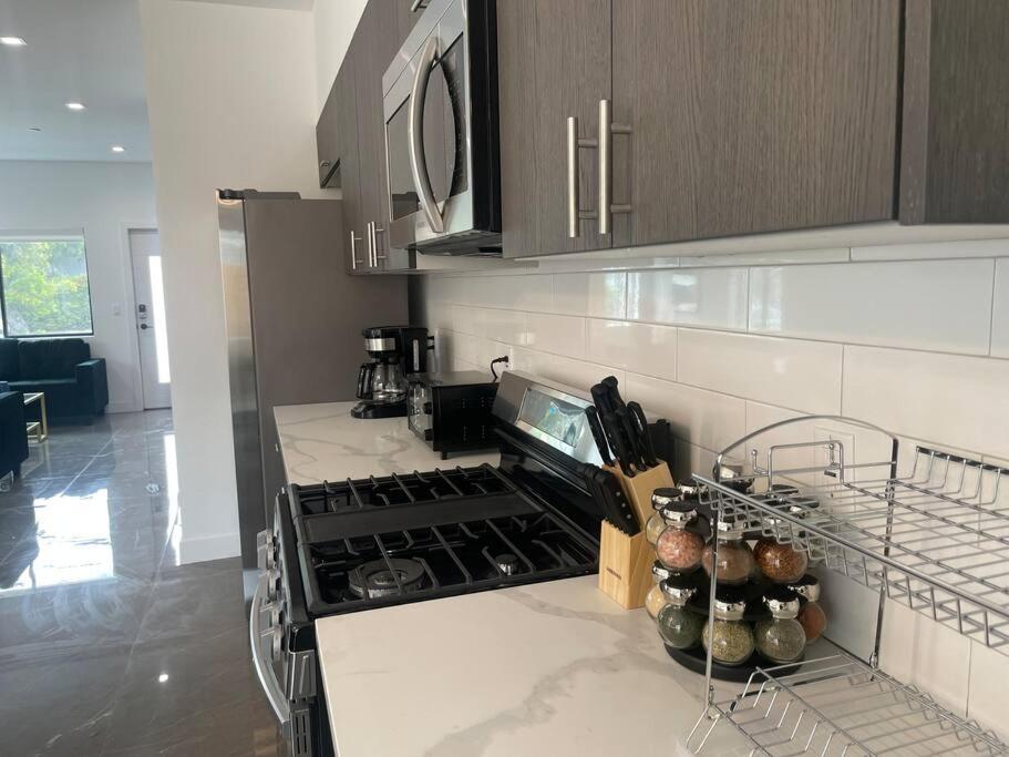 Delightful Town Home Close To Dtla Los Angeles Bagian luar foto